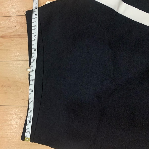 Asymmetrical skirt NWT 🔥 - Picture 6 of 8